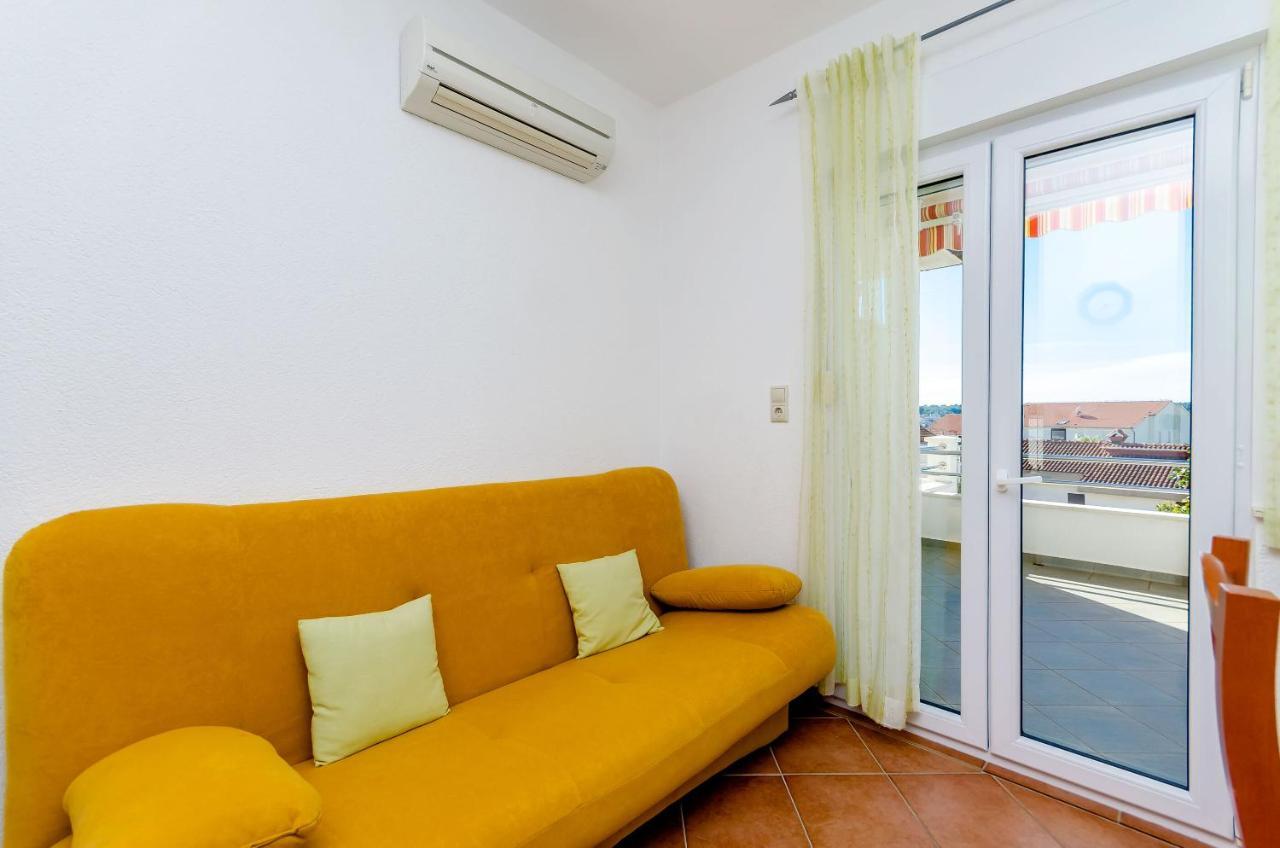 Apartments Palm Tree Trogir Exterior photo