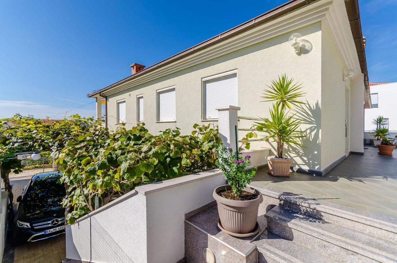 Apartments Palm Tree Trogir Exterior photo