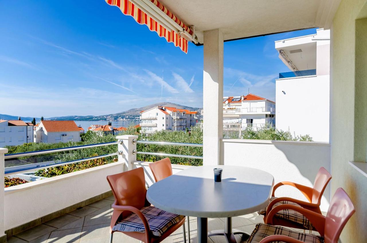 Apartments Palm Tree Trogir Exterior photo