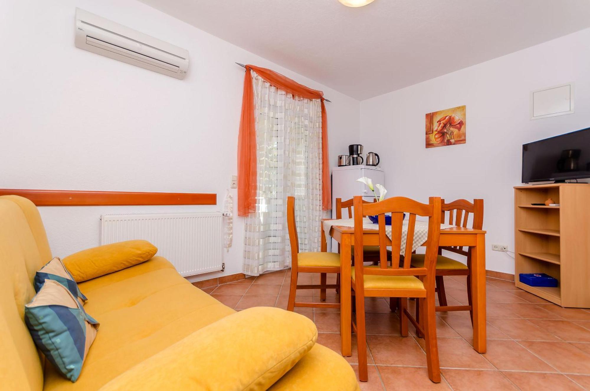 Apartments Palm Tree Trogir Exterior photo